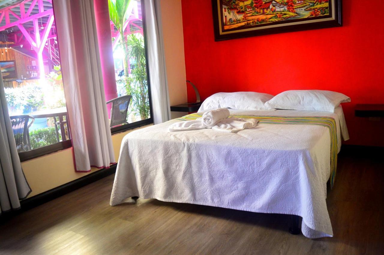 Hotel Millenium Manuel Antonio Esterno foto