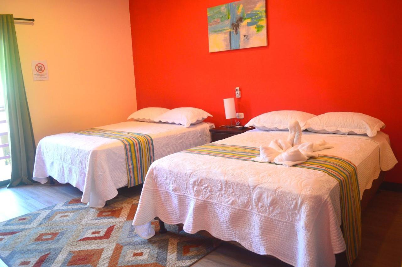 Hotel Millenium Manuel Antonio Esterno foto